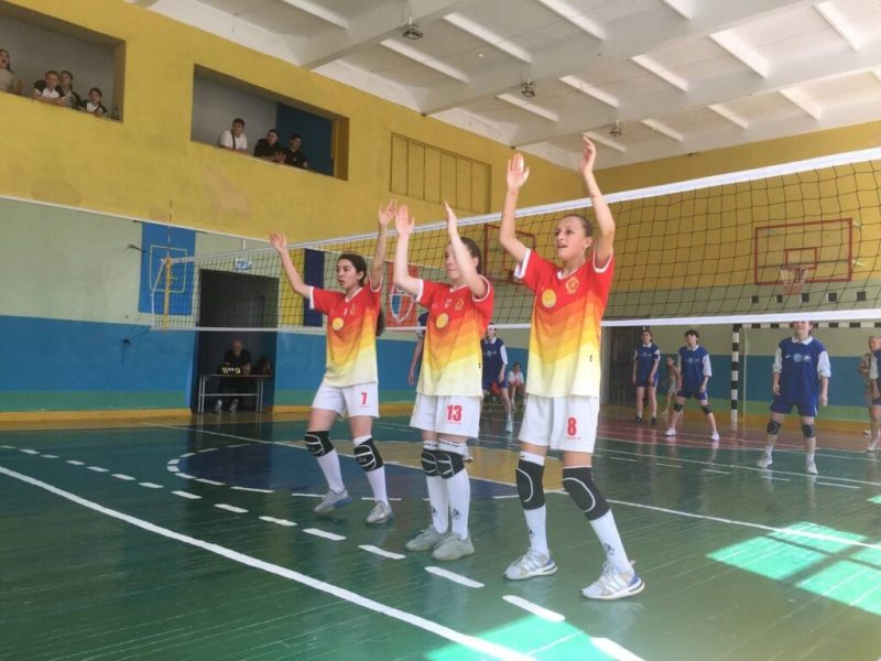 Команда волейболісток Шосткинської громади посіла друге місце на обласному етапі змагань &ldquo;Пліч-о-пліч. Всеукраїнські шкільні ліги&rdquo;