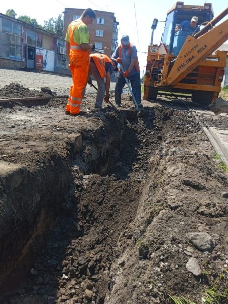Комунальники облаштували переїзд у середмісті Конотопа