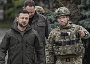 ”Логістика РФ має страждати”: Зеленський з Сирським обговорили далекобійні удари