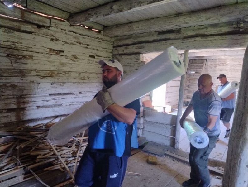 На Шосткинщині Гуманітарна місія “Проліска” допомогає відновлювати адміністративні будівлі (+фото)