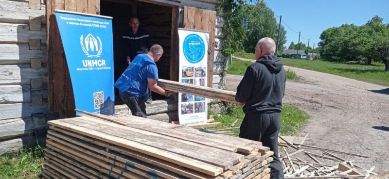 На Шосткинщині Гуманітарна місія “Проліска” допомогає відновлювати адміністративні будівлі (+фото)