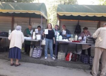 На Шосткинському базарі проводять додаткові роз’яснювальні бесіди з продавцями домашньої продукції,щодо поширення збудників гострих кишкових інфекцій