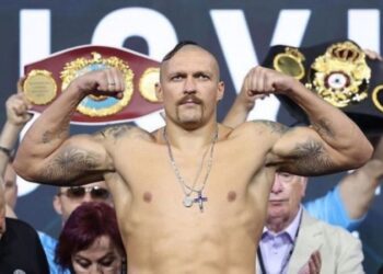 Олександр Усик розповів, який бій проти британців був найскладнішим для нього