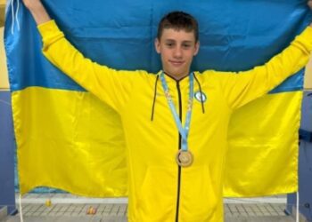 Плавець Макар Яхно здобув друге «золото» на ЄЮОФ-2025