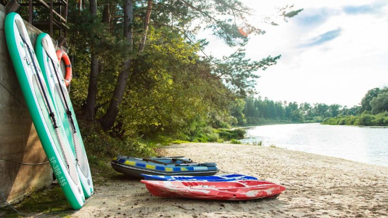 Пляж і річка замість телефонів: справжній відпочинок для дітей на Десні