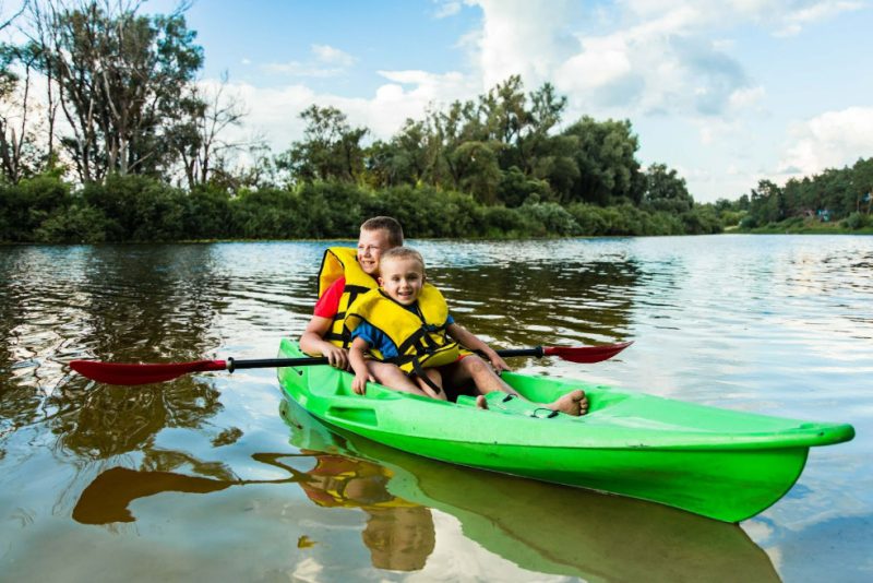 Пляж і річка замість телефонів: справжній відпочинок для дітей на Десні