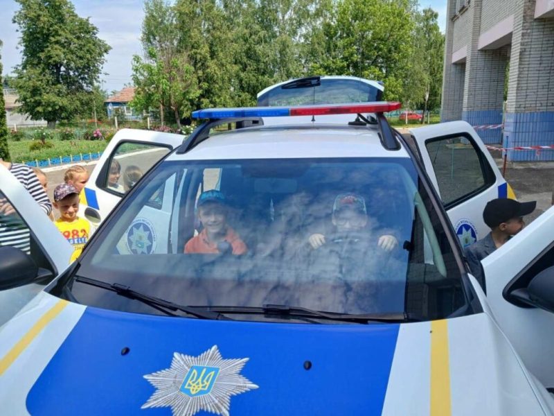 Поліцейський офіцер Шосткинської громади розповів школярам про особисту безпеку (+фото)