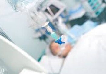 Поранених внаслідок ворожого удару по Шостці доправили до опікового центру