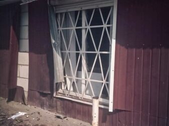 Пошкоджено житловий будинок, автомобіль та магазин-на Сумщині поліцейські документують наслідки на місцях ворожих влучань (+фото)