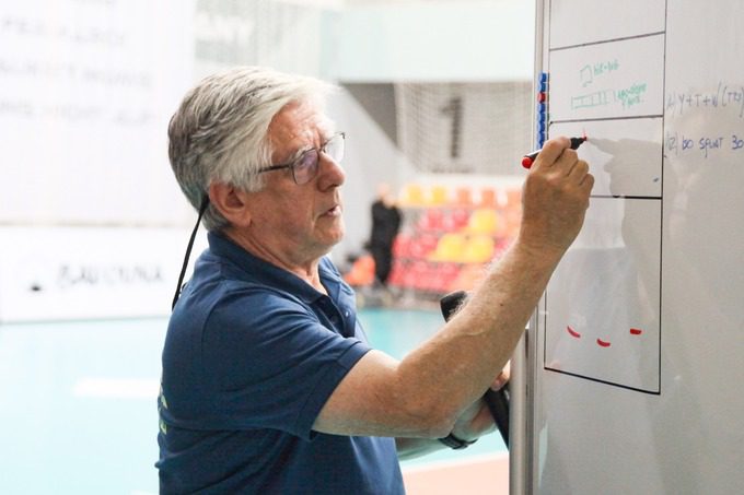 Рауль ЛОСАНО: &laquo;Захищати Батьківщину м&rsquo;ячем чи в окопі &ndash; обов&rsquo;язок&raquo;