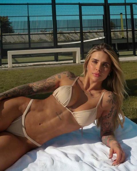 Родріго та його сексуальна обраниця влаштували гаряче шоу просто в океані