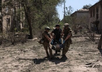 Росіяни скинули на Костянтинівку три авіабомби: поранених рятували поліцейські парамедики