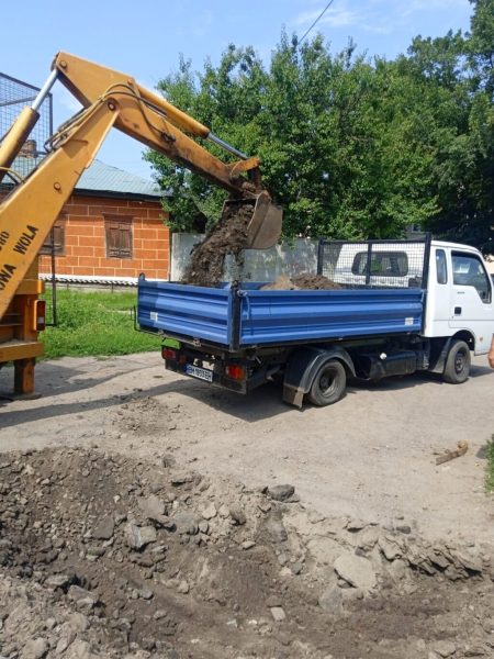 У Конотопі два дні поспіль комунальники облаштовували переїзді через &nbsp;трамвайну лінію