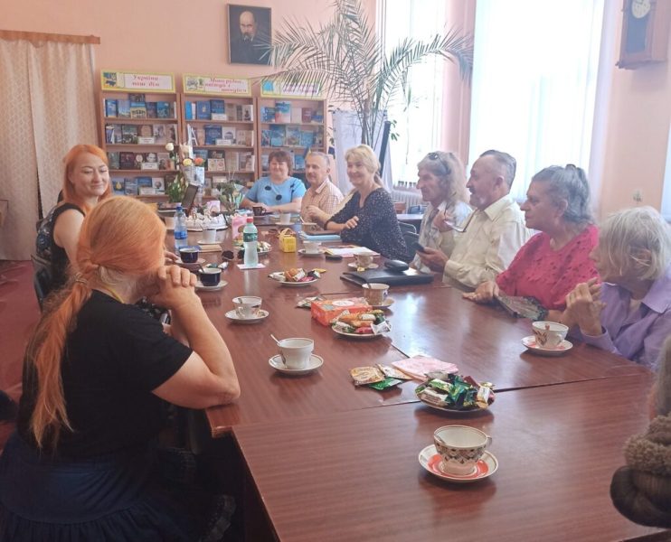 У Конотопській бібліотеці відбувся літературний вечір Ірини Козлової