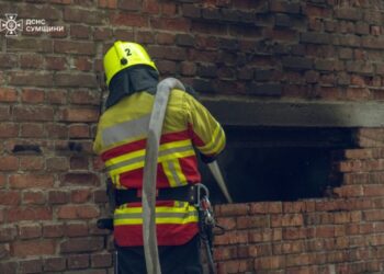 У Сумах пожежники загасили загоряння на Сумцова