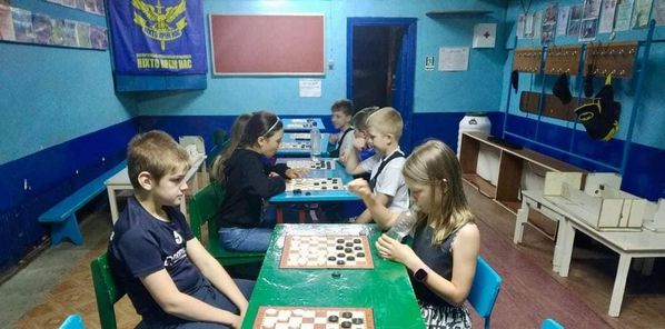 Вчора у Шостці відбулися змагання з шашок-64 серед школярів, присвячені Дню захисту дітей (+фото)