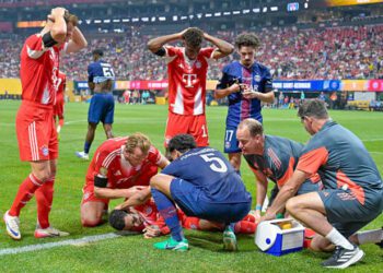 ВІДЕО. Кричав від страху. Реакція зірки Баварії на жахливу травму Мусіали