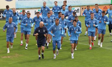 ВІДЕО. Тренування Динамо. Відточується контроль м'яча до максимуму