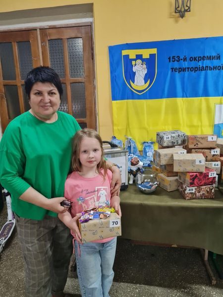 Волонтерський центр “ШОСТКА – ДОБРО” продовжує акцію «Подаруй дитині посмішку!» (+фото)