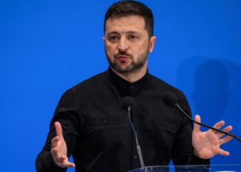 Зеленський: ”Нам потрібне закінчення війни, воно починається з зустрічі лідерів”