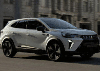 Французький японець: Mitsubishi відродила знамениту сімейну модель у новому форматі (ФОТО)