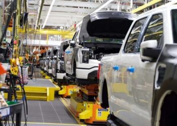 Ford здійснив революцію в автомобілебудуванні: виробництво електрокарів злетіло на 40%