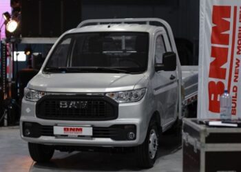 В Росії зупинився черговий автозавод через обвал продажів