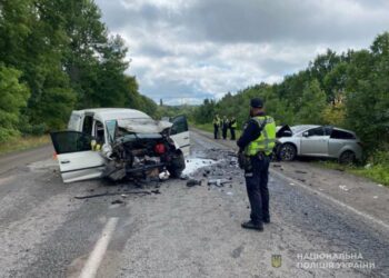 У ДТП на автодорозі «Суми-Полтава» загинуло двоє громадян, ще троє травмовано