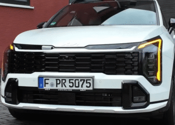 Новий недорогий кросовер Kia Sportage показали в деталях (ФОТО)