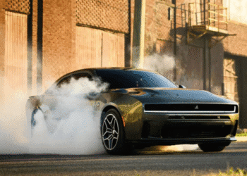 Повернення легенди: на ринок виходить новий Dodge Charger 2026 (ВІДЕО)