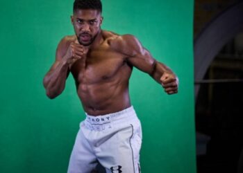 Джошуа готується до поєдинку з представником Франції