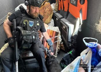 «Білі янголи» евакуювали мешканок прикордоння Сумщини разом з їхніми тваринами