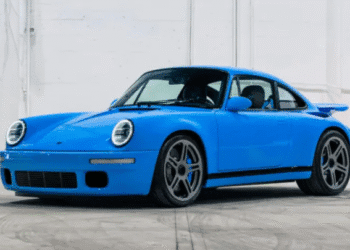 Секрет під капотом: тюнінгований Porsche 911 продадуть на аукціоні за 3 млн доларів (ФОТО)