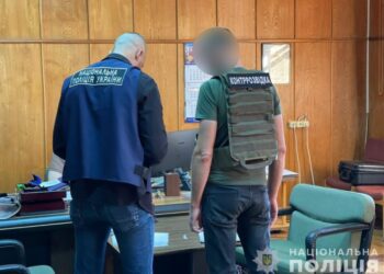 Четверо працівників оборонного підприємства на Сумщині завдали збитків державі у 3,4 млн грн, звинувачення стосовно злочинної групи передано до суду