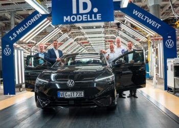 Volkswagen продав півтора мільйона електромобілів ID