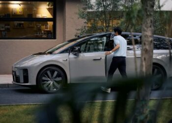 Виробник популярного Lixiang L9 представив новий електрокросовер, кращий за Tesla Model X (ФОТО)