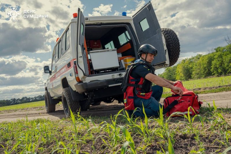 Рятувальники Сумщини отримали броньовані автомобілі для евакуації