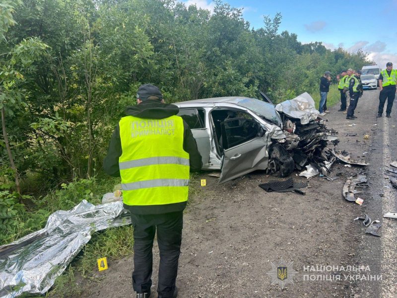 У ДТП на автодорозі &laquo;Суми-Полтава&raquo; загинуло двоє громадян, ще троє травмовано