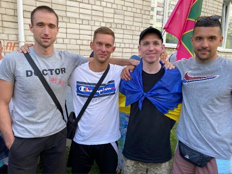 ФОТО. &laquo;Герой вдома&raquo;. Волейболіст Микита Каліберда повернувся з полону