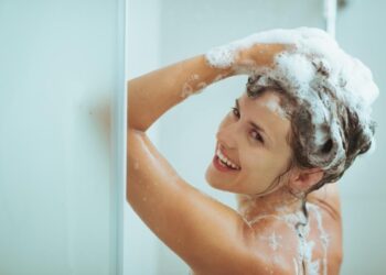 Як часто потрібно мити голову: помилка, якої припускається багато хто