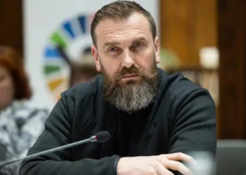 “Лише від певних модулів”: студенти та учні не зможуть повністю відмовитися від військової підготовки з релігійних міркувань