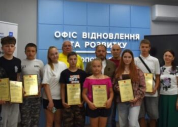 Міський голова нагородив молодь, яка займається картингом та мотокросом