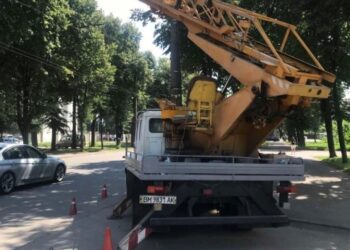 На кількох сумських вулицях установили нові світильники та лампи