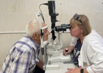 НОВА ЩІЛИННА ЛАМПА У НАШІЙ ЛІКАРНІ — ДЯКУЄМО ФОНДУ ZDOROVI!