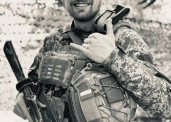 Підтримайте петицію про присвоєння звання Героя України захиснику із Шосткинського району, який у 26 років загинув під час ворожого обстрілу на Донеччині