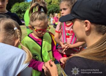 Поліцейські провели заняття з правил дорожнього руху для дошкільнят