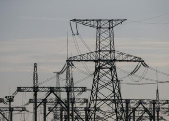 Попри війну та втрати генерації, українська електроенергія для бізнесу дешевша, ніж у Європі, – Сазонов