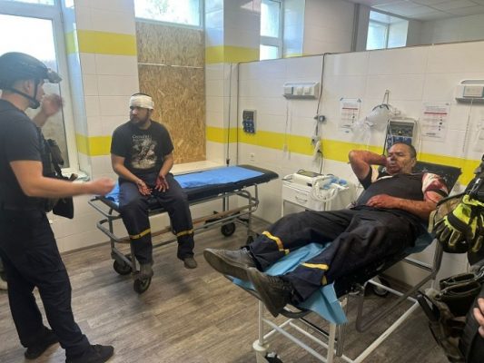 Росіяни атакували FPV-дроном пожежний автомобіль у Костянтинівці: двоє поранених