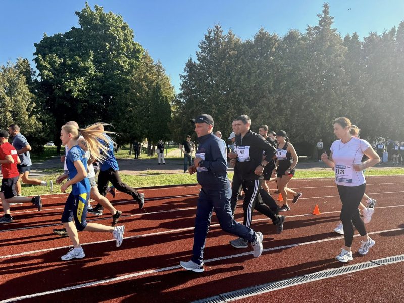 Шостка вперше долучилася до патріотичного забігу «Шаную Воїнів, біжу за Героїв України»