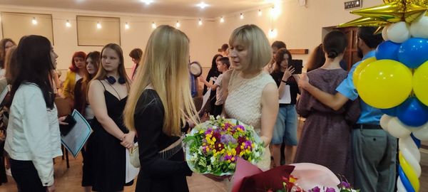 Шосткинська дитяча школа мистецтв випустила 53 учня, з них 42 – з відзнакою за високі творчі досягнення (+фото)